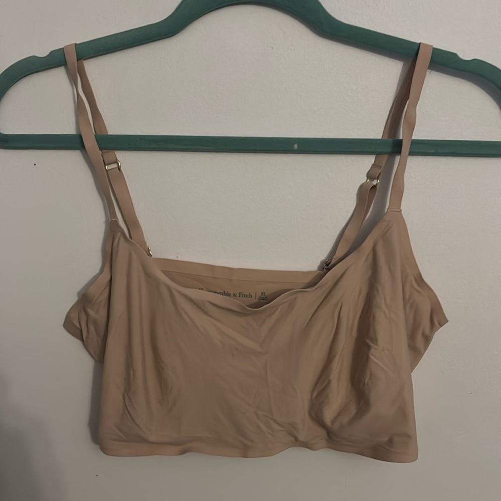 2 Abercrombie and Fitch Bralettes Size XL One Beige and One Black